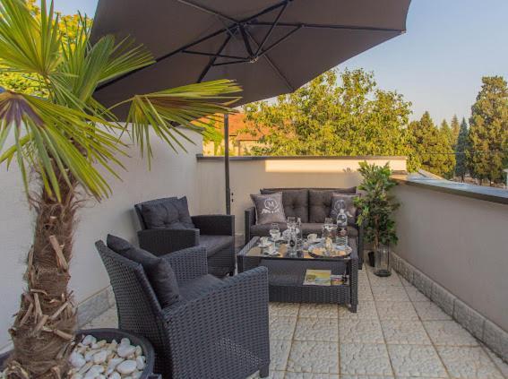 Villa Malkoc - Luxury Rooms & Apartments โมสตาร์ ภายนอก รูปภาพ
